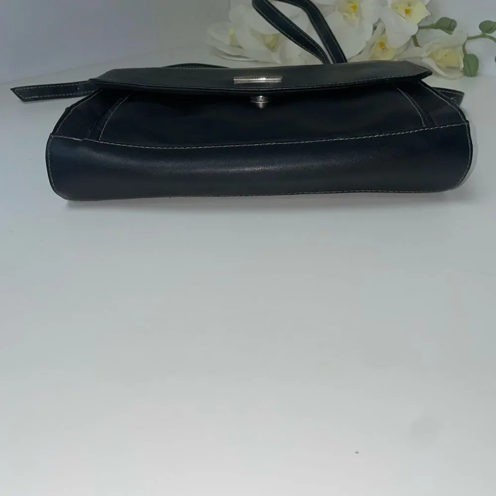 Villager Black Leather Organizer Messenger Bag